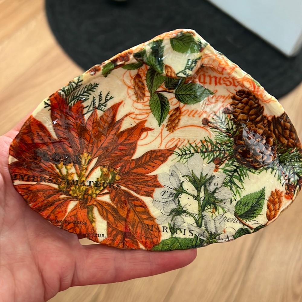 Hand Crafted Decoupage Poinsettia Sea Shell Ring Trinket Dish